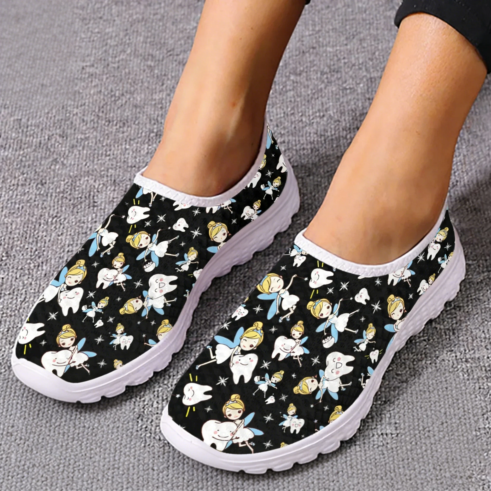 Men'S Shoes For Tennis - Cute Cartoon Nurse Elf/Teeth Mesh High