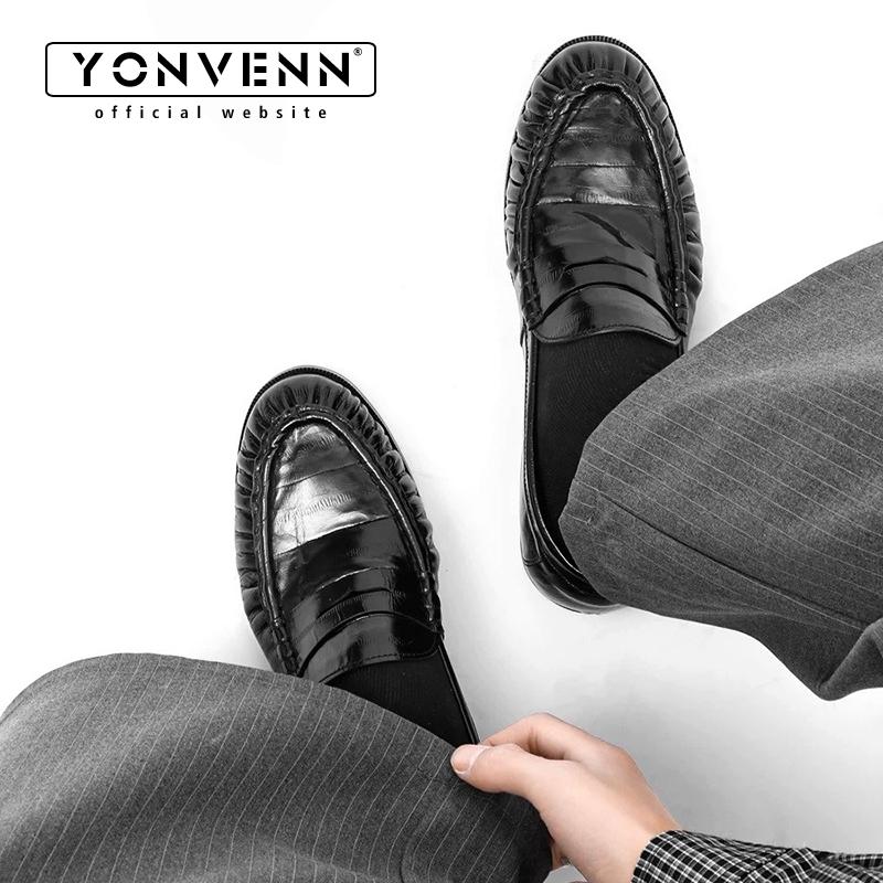 Pearlescent eel skin loafers f - Men Shoes Boss recension och pris